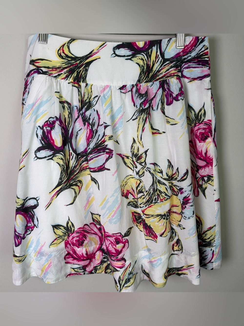 CAbi Abstract Floral A-Line Skirt White Pink Cottagecore Garden Party Dopamine 6